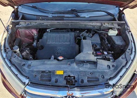 2016 Toyota Highlander Xle z USA, uszkodzony, nr VIN 5TDJKRFH9GS283960